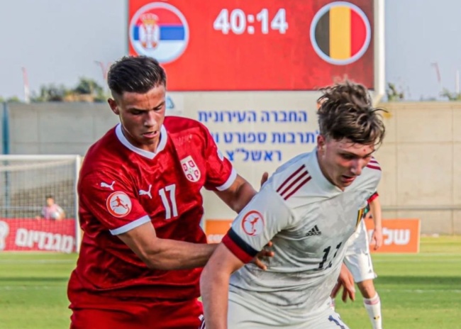 9CFD2D01-C4C2-45C2-8134-DC1787B0A9E5